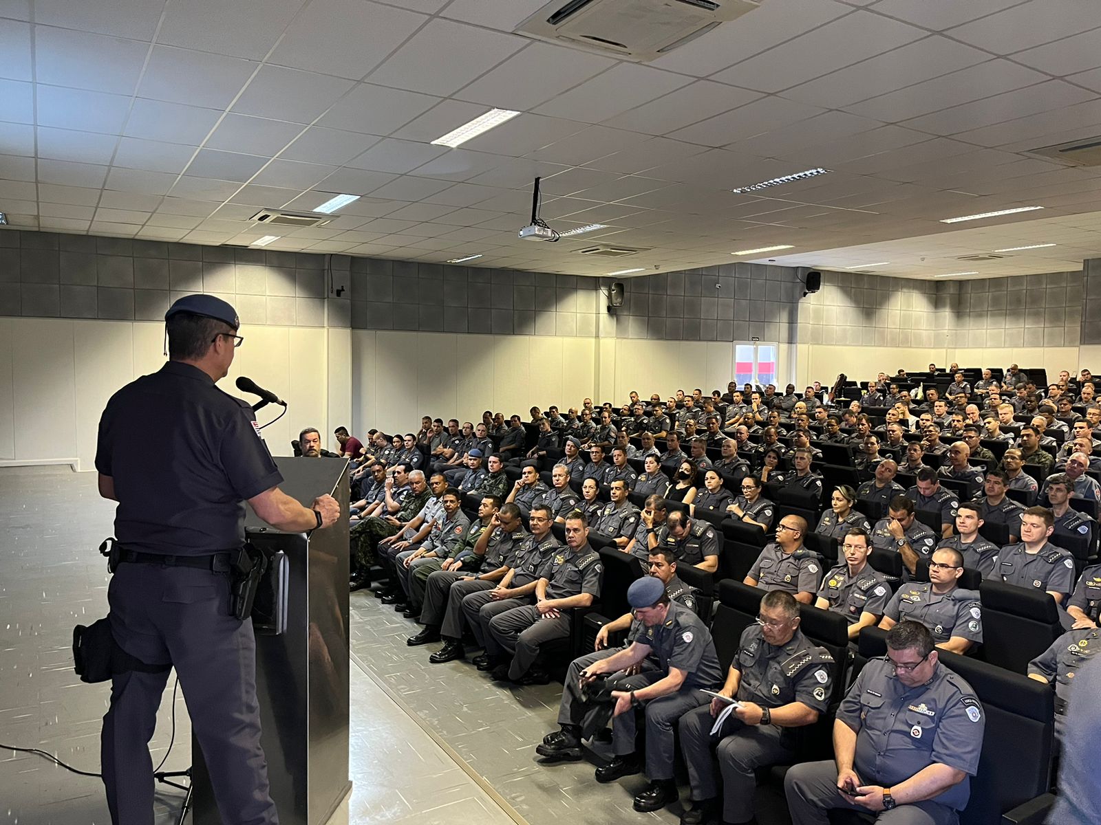Reunião no COPOM alinha operações da Polícia Militar 