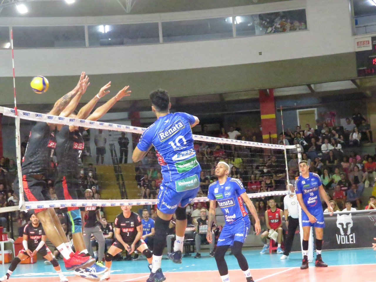 Após 4 vitórias, Vôlei Renata tem uma semana até enfrentar o América