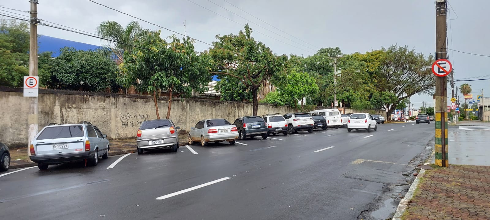 Barão de Itapura passa a ter estacionamento em 45°