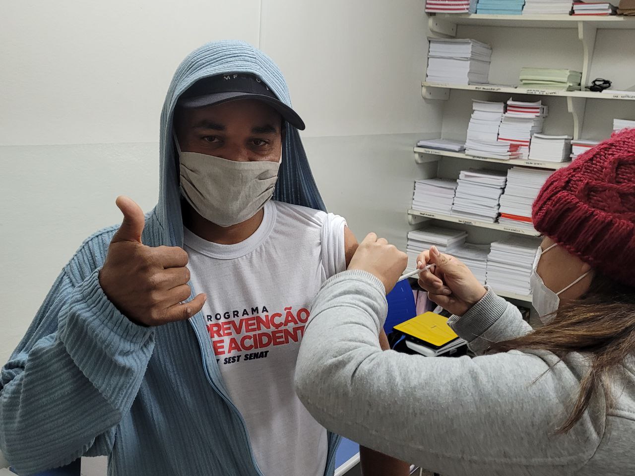 Capivari aplica 4ª dose da vacina contra covid para quem tem mais de 25 anos