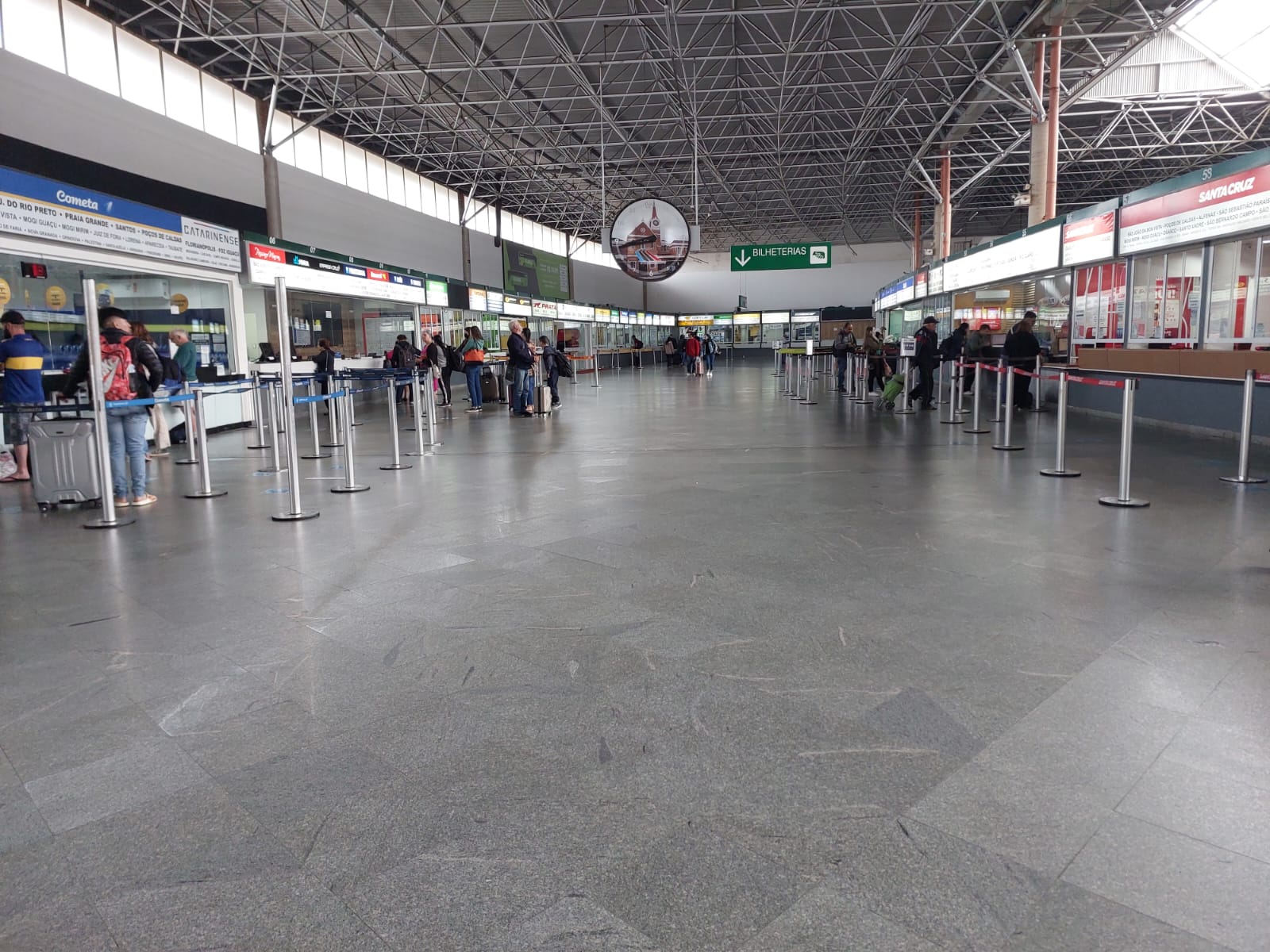 Rodoviária e Terminal Metropolitano voltam à normalidade após desbloqueios