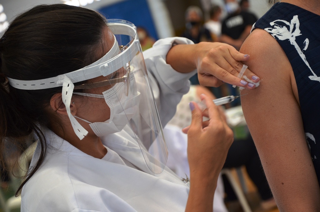 Sumaré amplia 4ª dose da vacina contra covid-19 para quem tem 18 anos