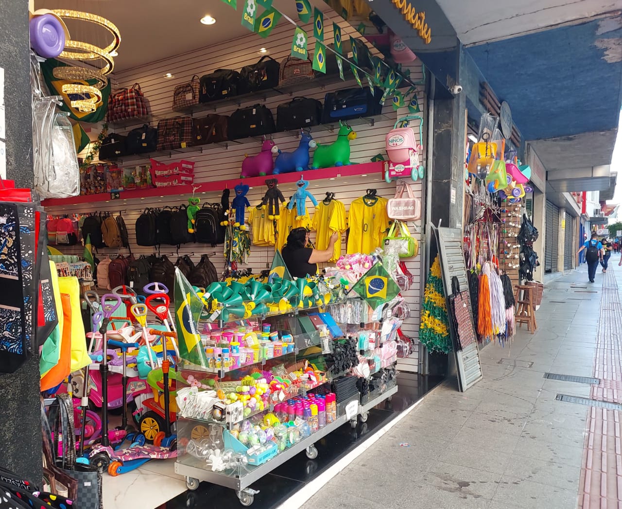 Telão na Copa vai incrementar vendas, mas comerciantes pedem segurança