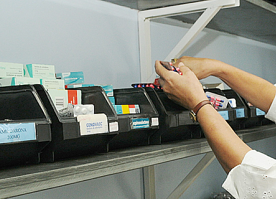Excesso de remédios retirados preocupa autoridades de saúde