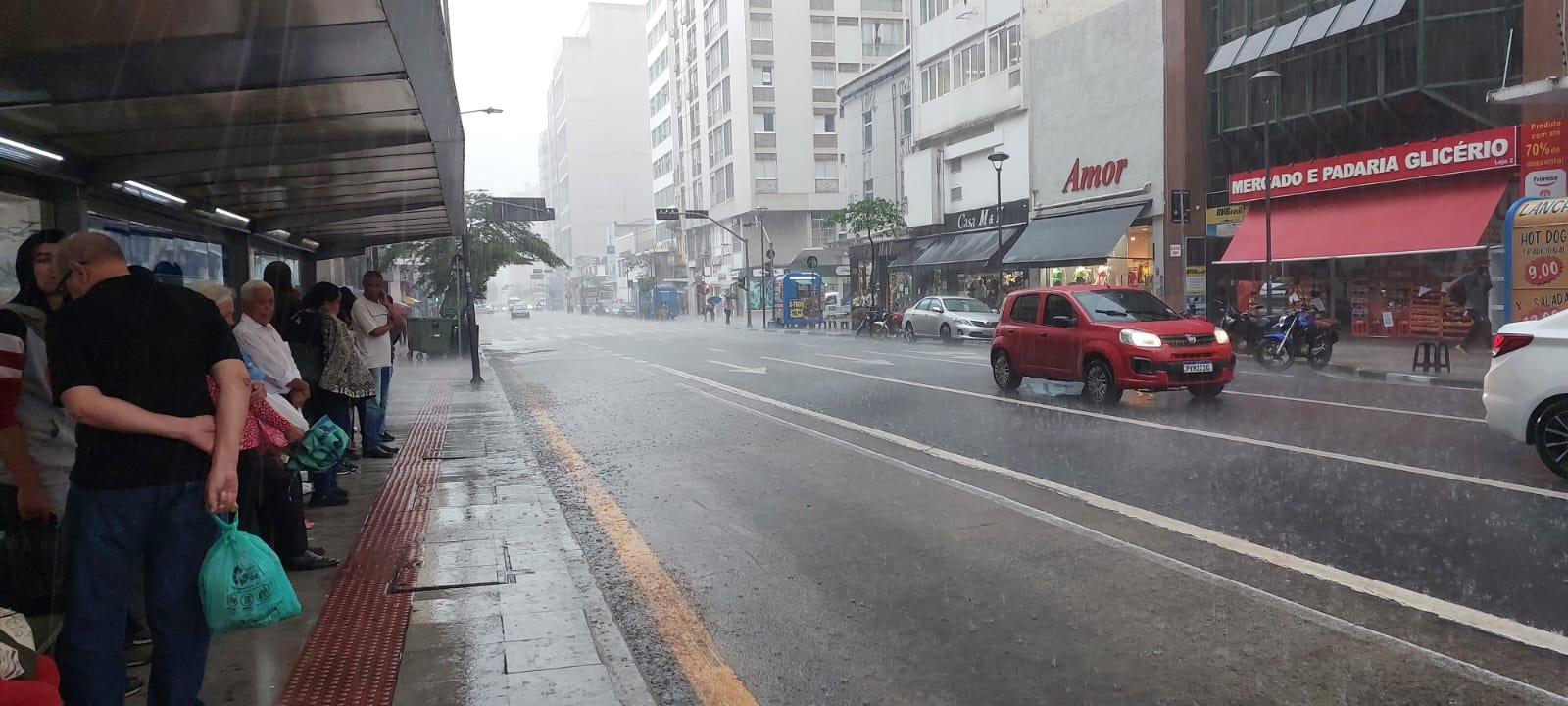 Paralisações frequentes no transporte público geram insegurança em usuários