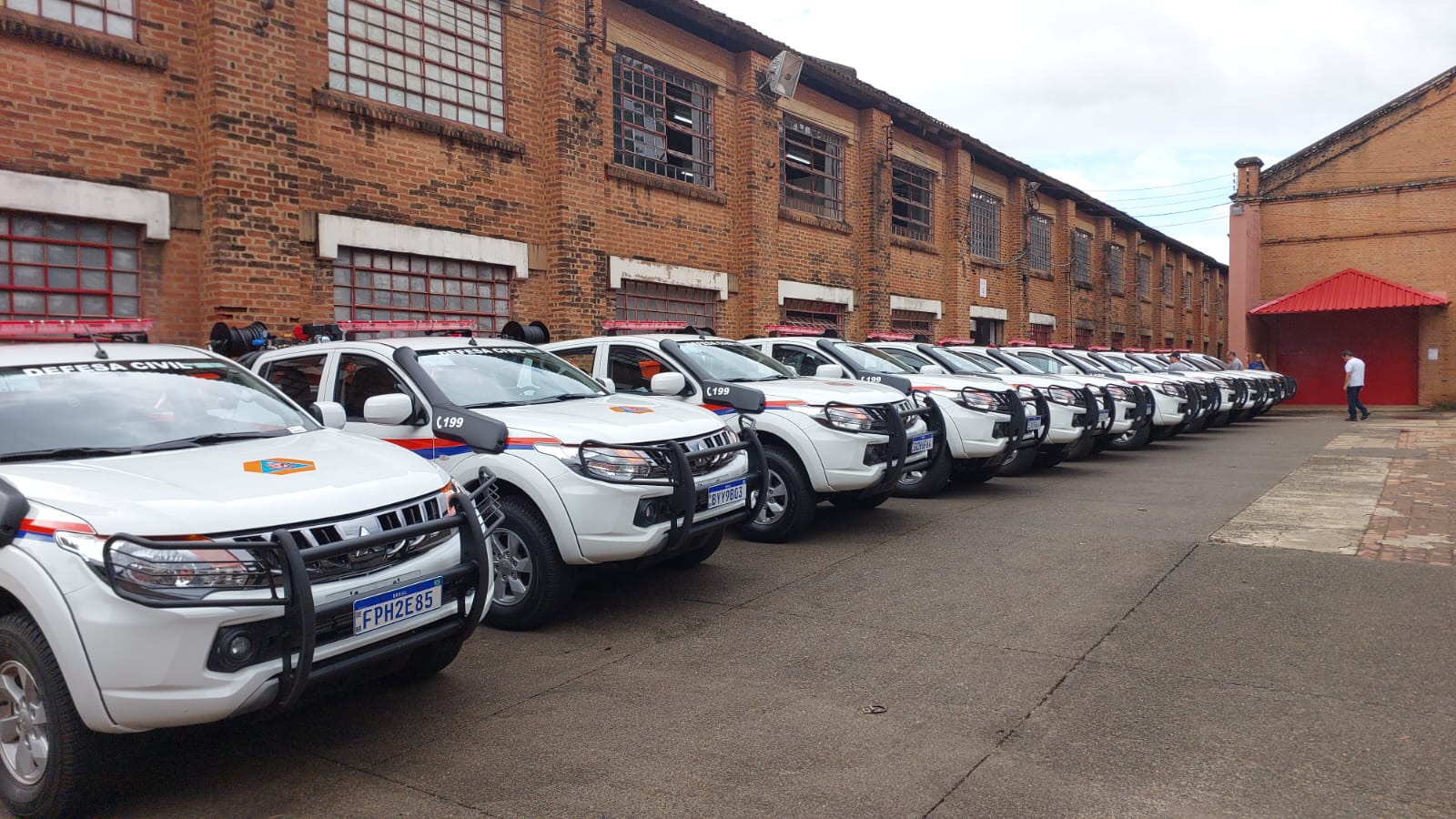 Governador lista prioridades contra alagamentos na região