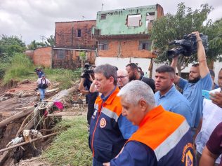Governador visita áreas afetadas pelas chuvas em Campinas
