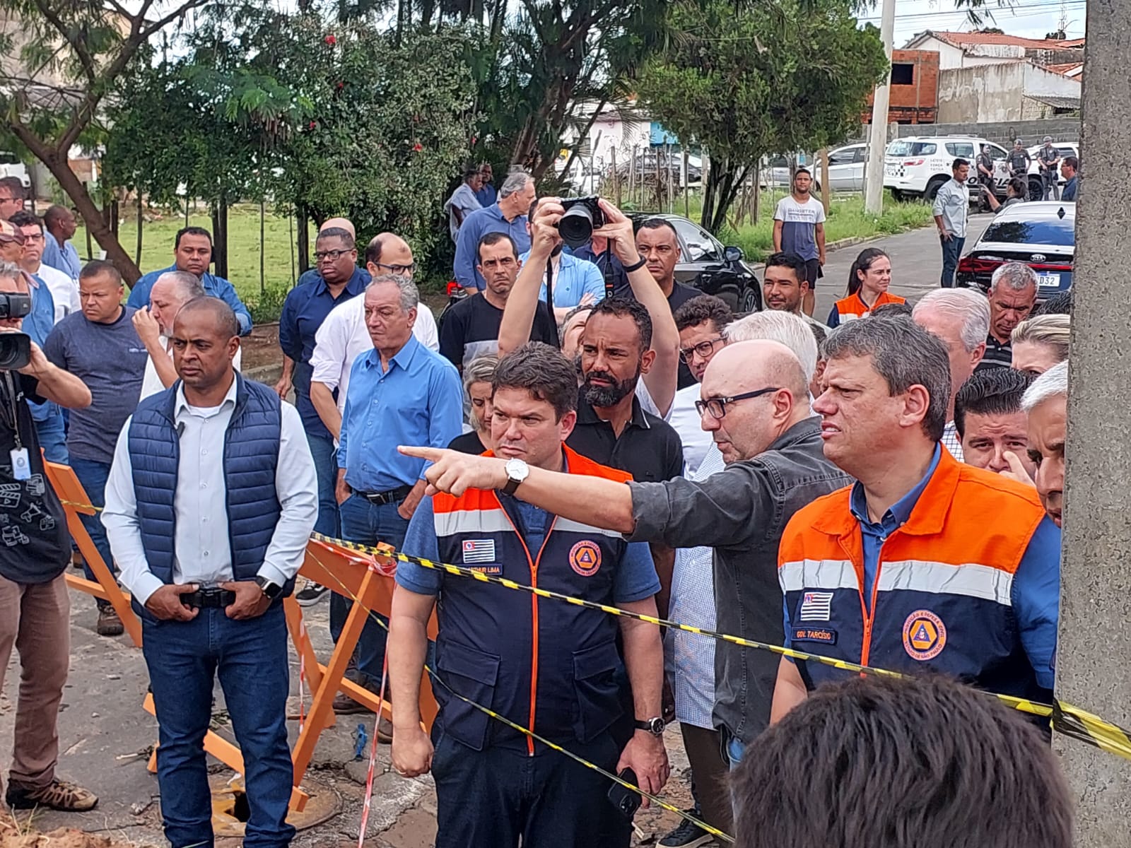 Governador visita áreas afetadas pelas chuvas em Campinas
