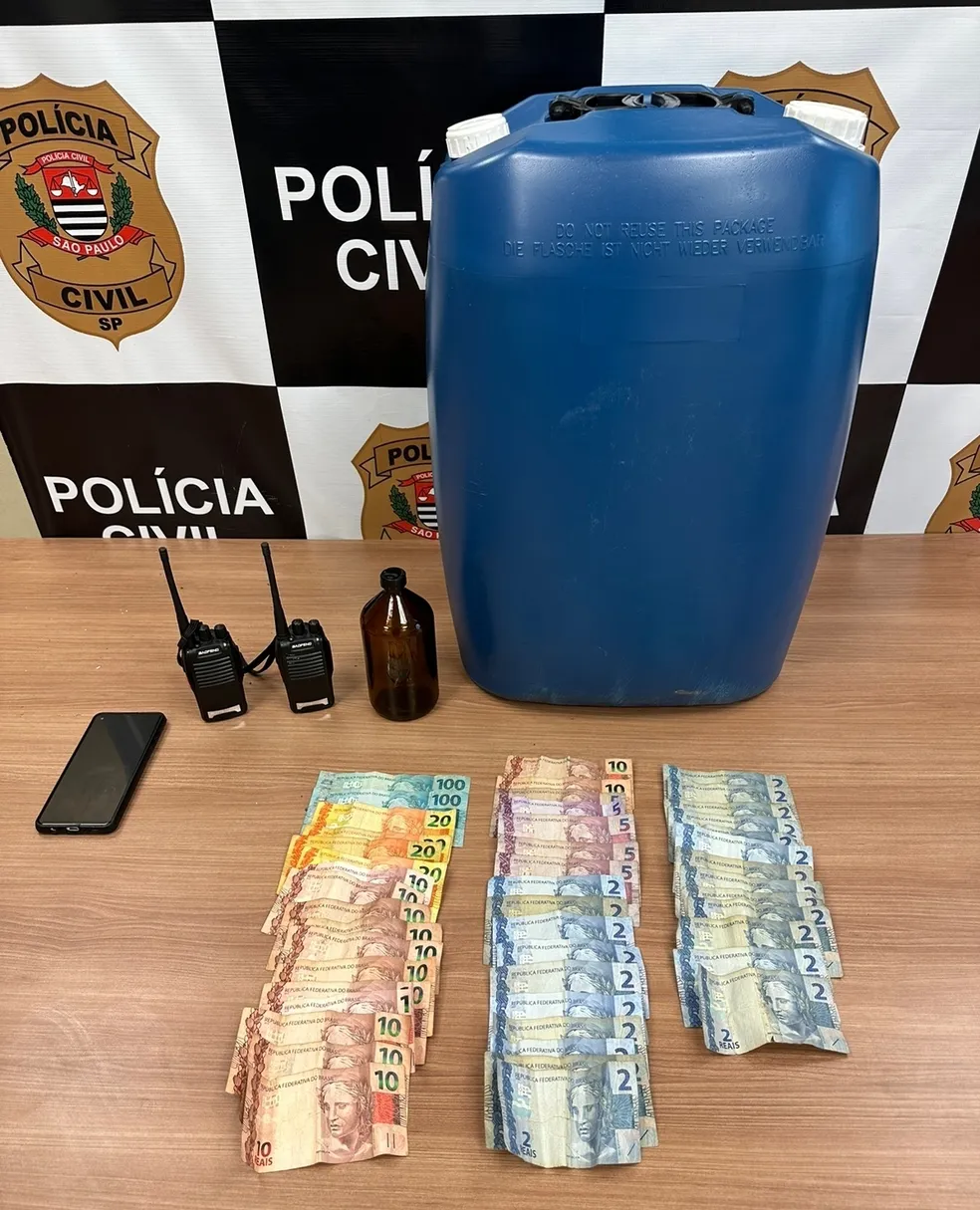 Polícia Civil apreende 30 litros de lança-perfume em Piracicaba