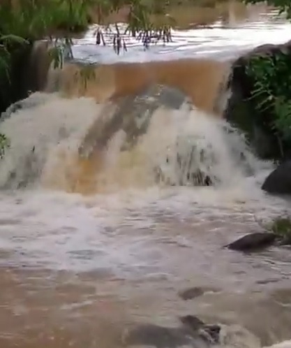 Prefeitura de Sto. A. de Posse alerta para circulação em estrada vicinal por causa das chuvas