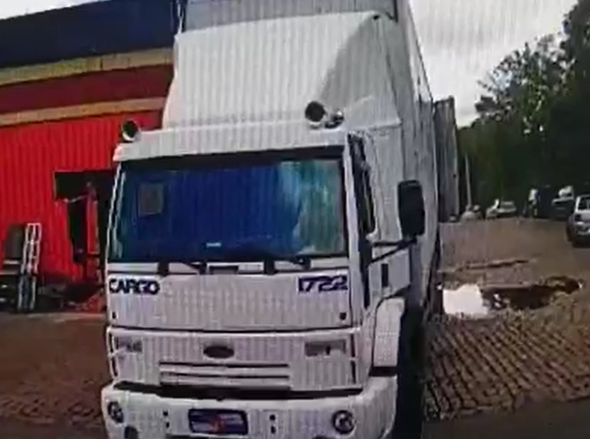 Quadrilha finge ser prestador de serviço e rouba funcionários de transportadora