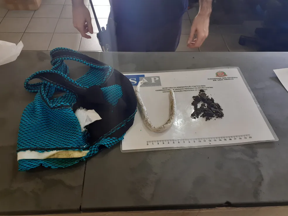 Mulher tenta entrar no CDP de Campinas com drogas