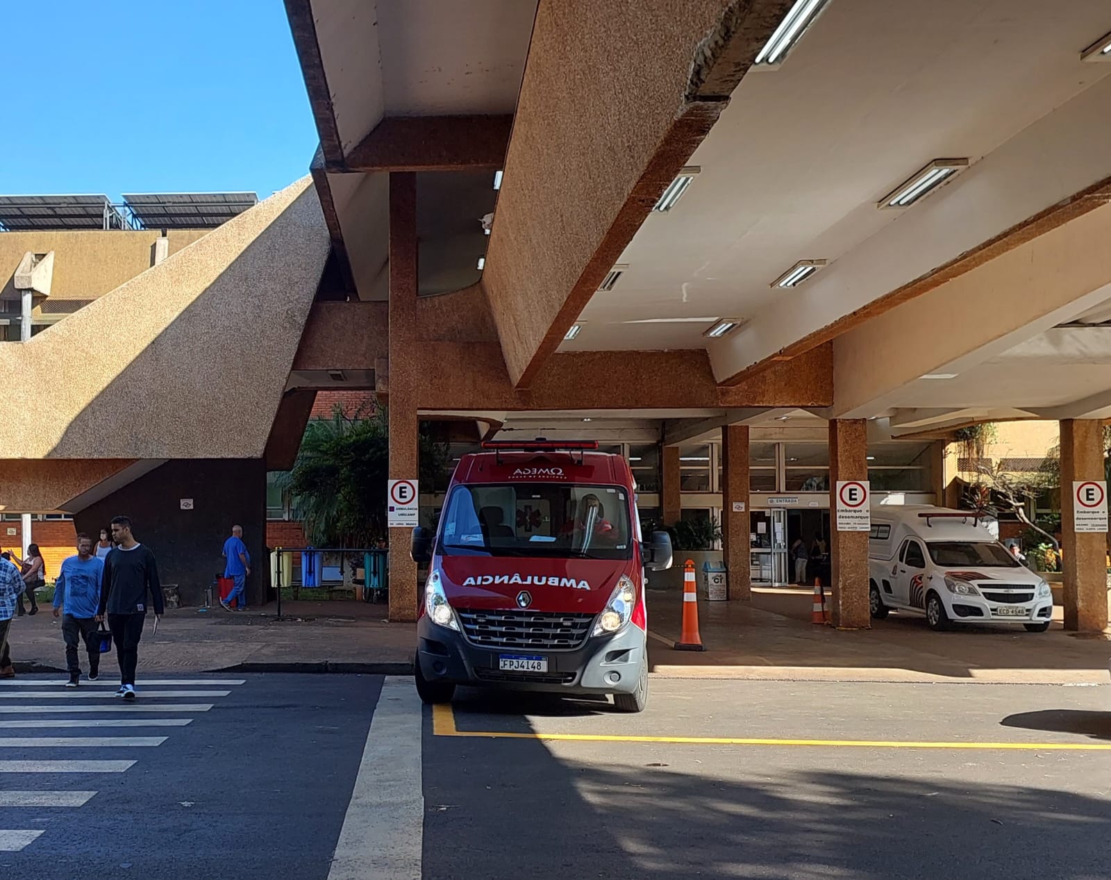 Alta em atendimentos de emergência causa superlotação no HC da Unicamp