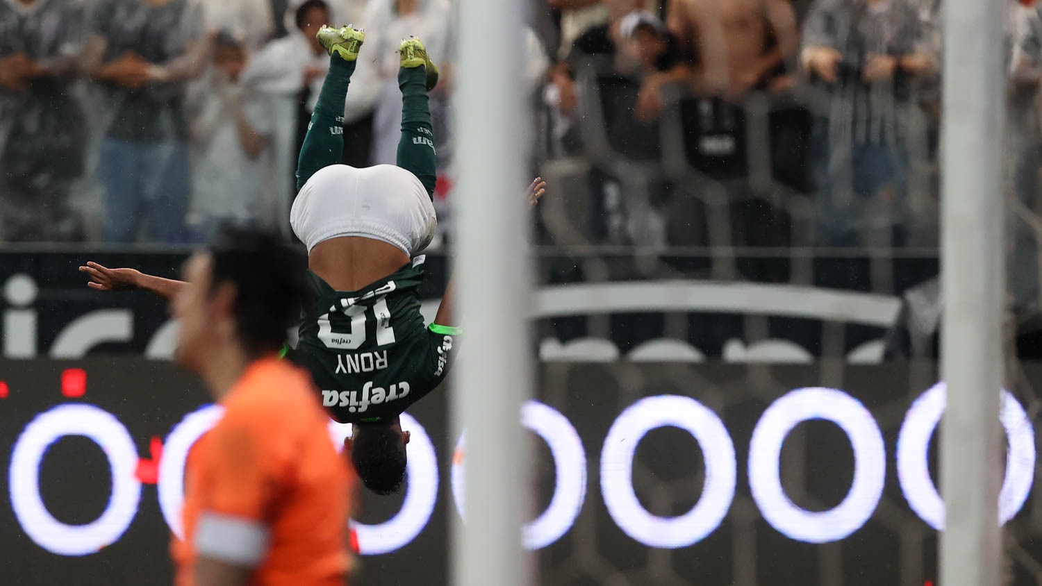 Abel Ferreira preocupado com erros do Palmeiras