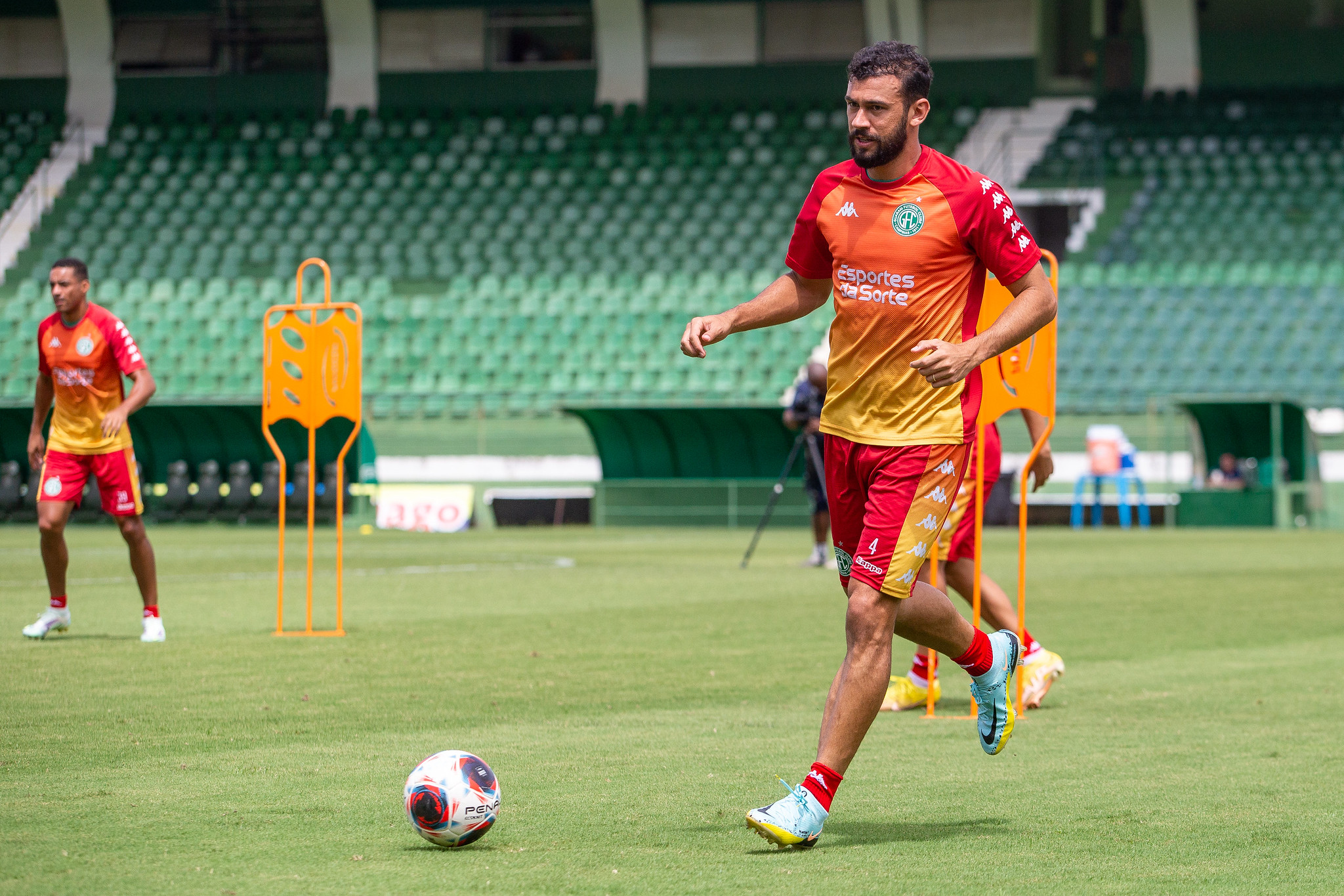 De volta ao time titular, Castán afirma: “Sabemos tudo o que envolve essa partida”