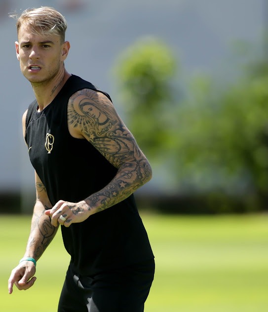 Destaque do Timão, Roger Guedes acredita em clássico de pressão em Itaquera