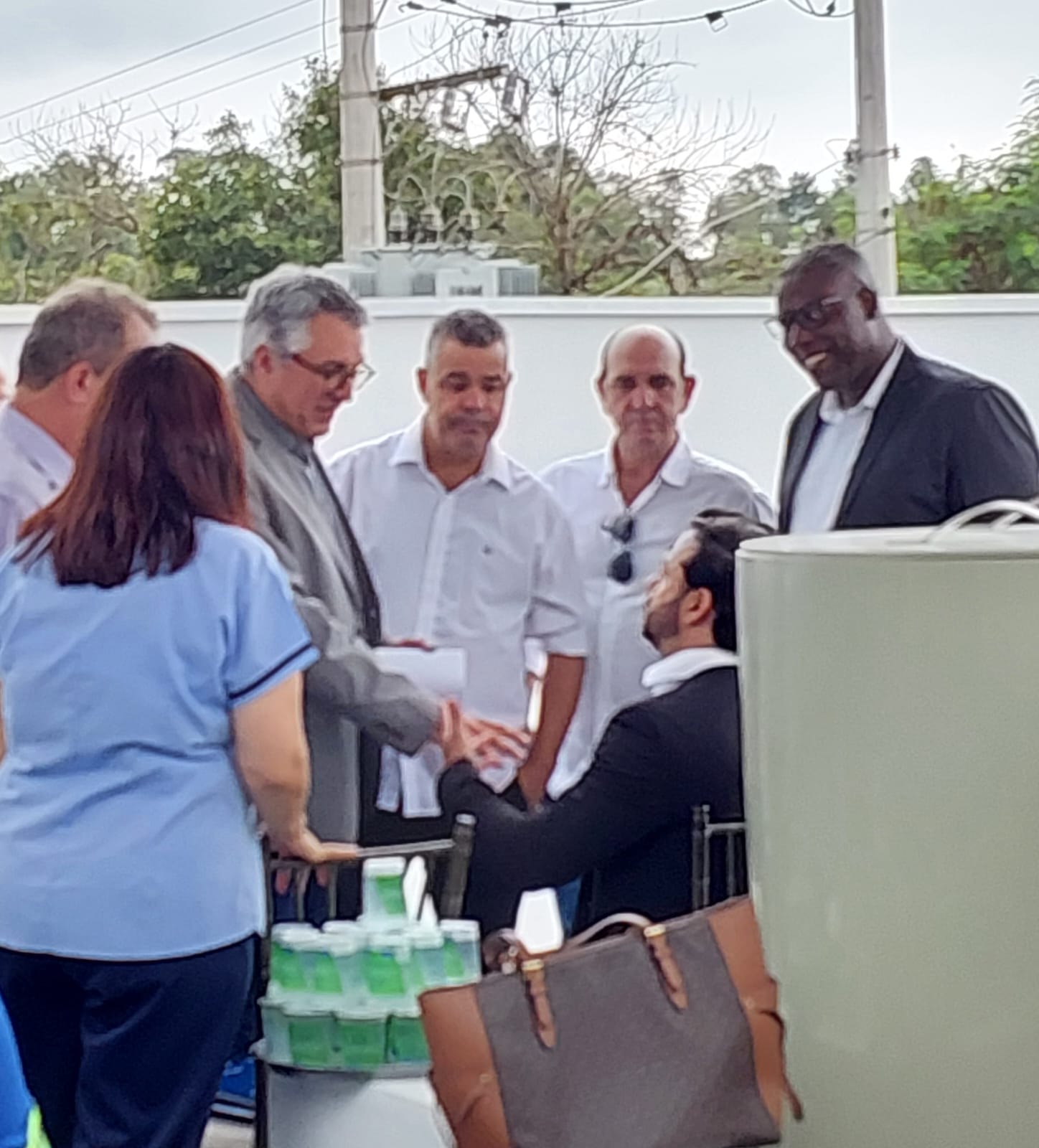 Ministro Alexandre Padilha visita a região e atende vice-prefeito ao passar mal