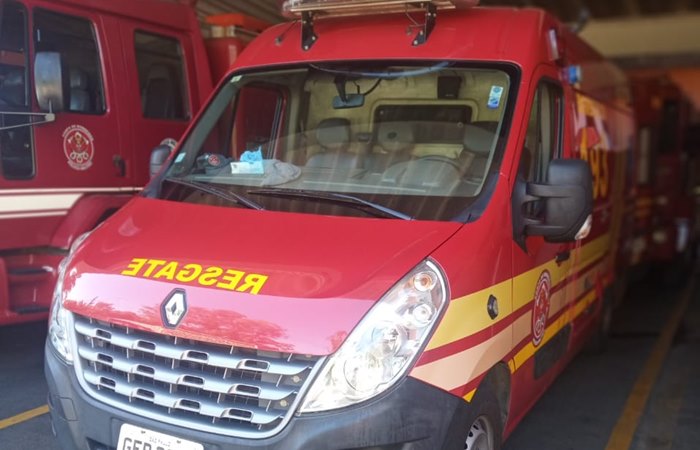 Apartamento pega fogo e família é socorrida pelos bombeiros em Campinas