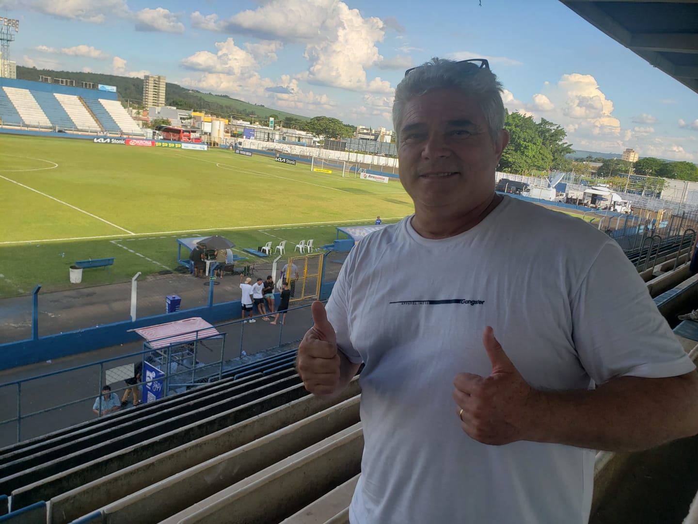 Pai de Léo Naldi marca presença em Rio Claro e se emociona com gol marcado pelo filho