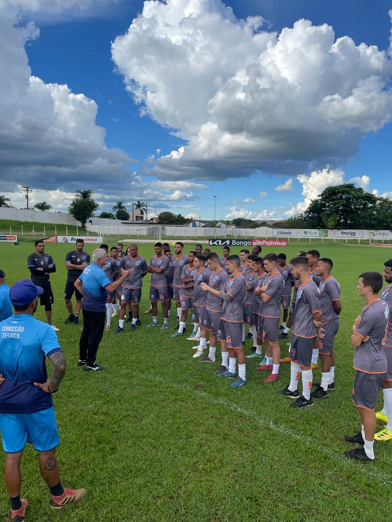Técnico Fahel Júnior fortalece Lemense para encarar líder Ponte Preta