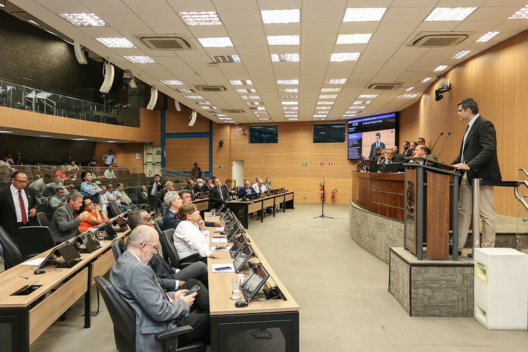 Câmara “passa por cima” do TCE e aprova contas de 2018 da Prefeitura