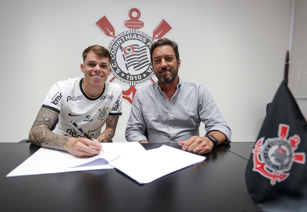 Corinthians confirma atacante Chrystian Barletta