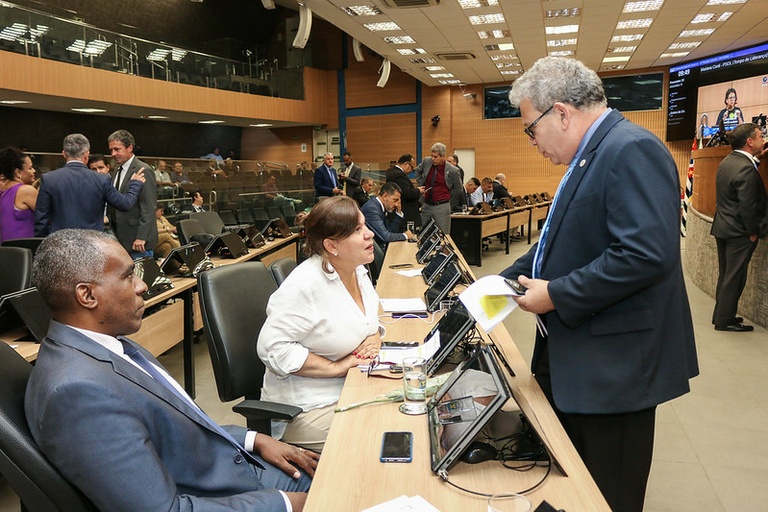 Câmara vota em definitivo a mudança da verba do programa Recomeça