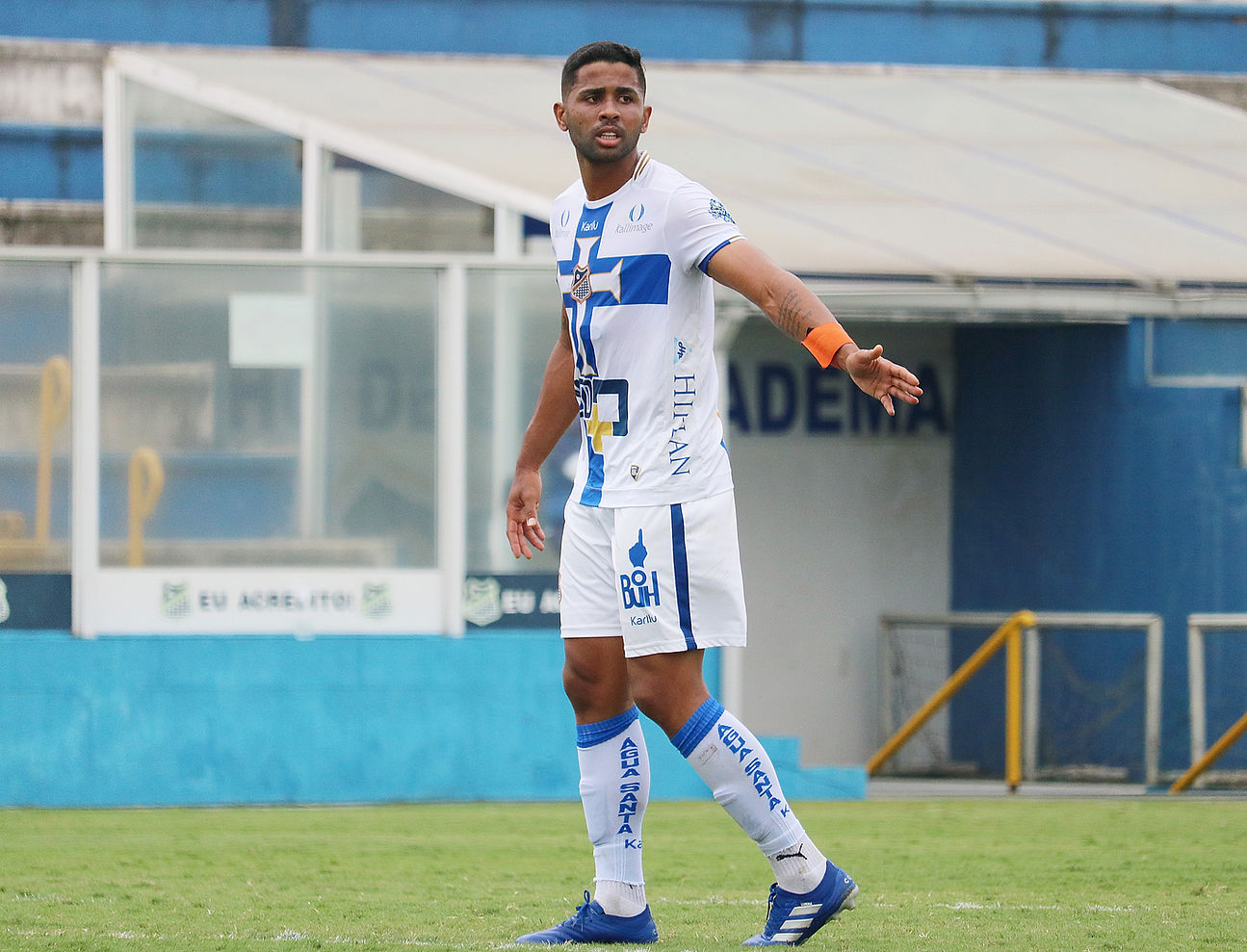 Suspenso, Rodrigo Sam desfalca o Água Santa na final