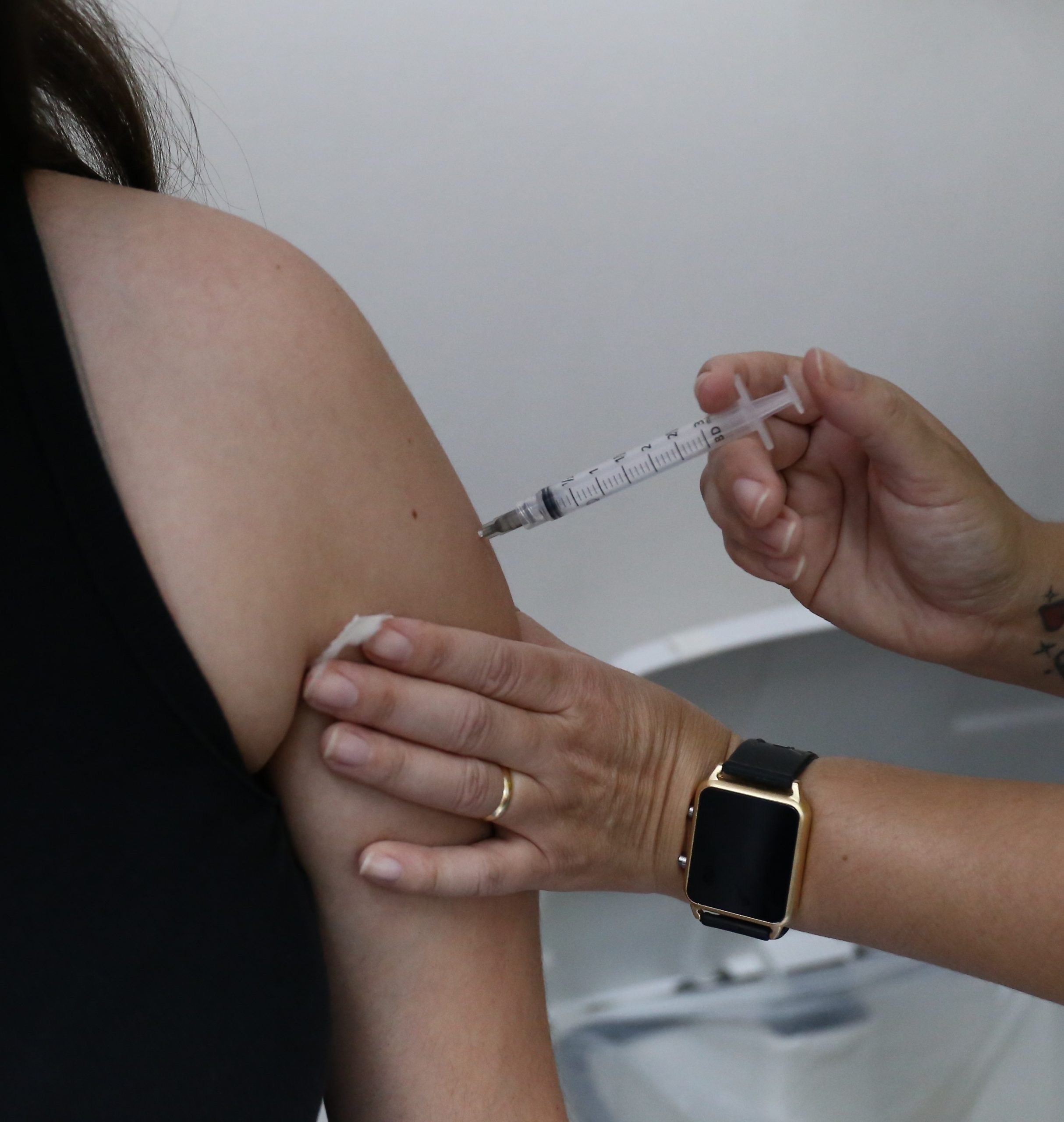 Valinhos faz mutirão de vacinação e prevenção de câncer de boca