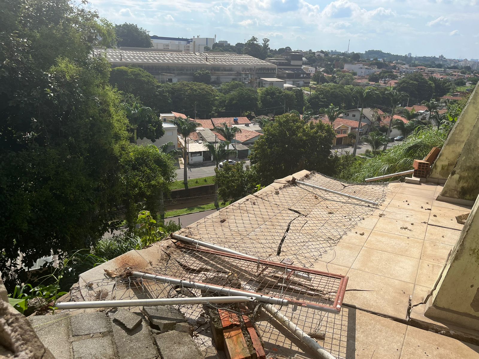 Famílias realocadas em Vinhedo ainda não podem retornar para casa