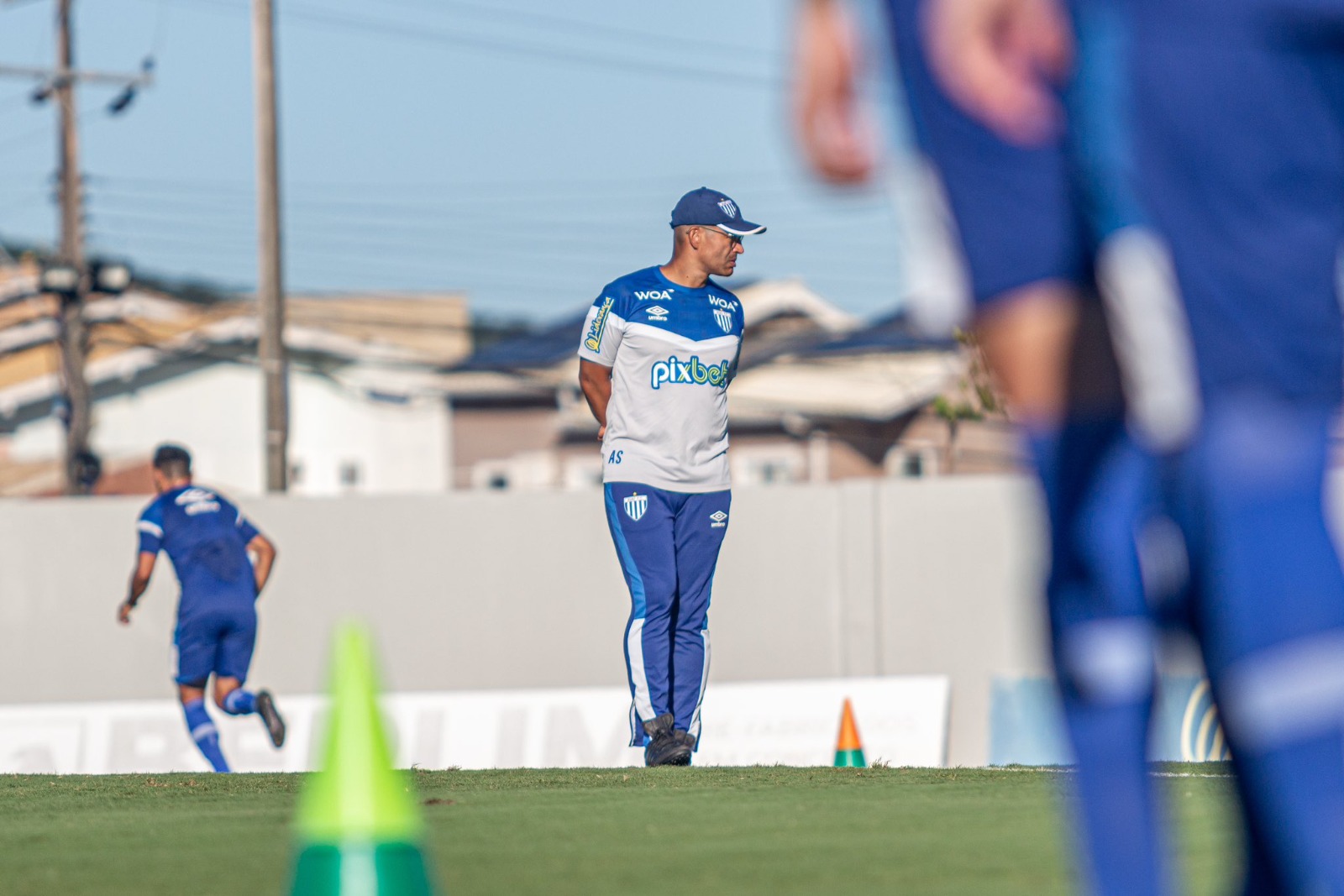 Alex quer um Avaí vibrante contra o Guarani na estreia da Série B