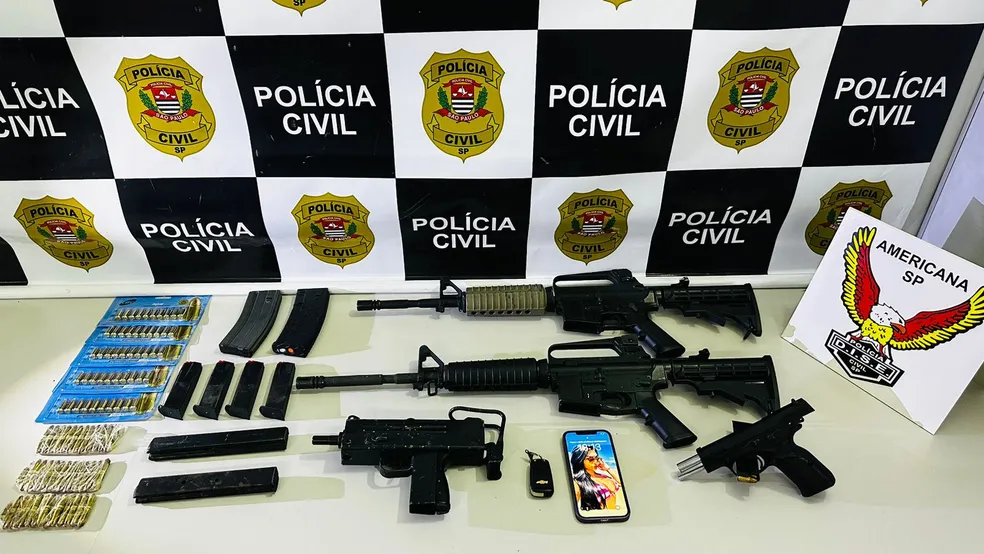 Mulher que guardava arsenal de facção tem prisão preventiva decretada