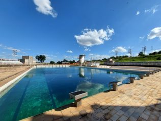 Com água suja, piscinas olímpicas preocupam usuários do Cear em Campinas