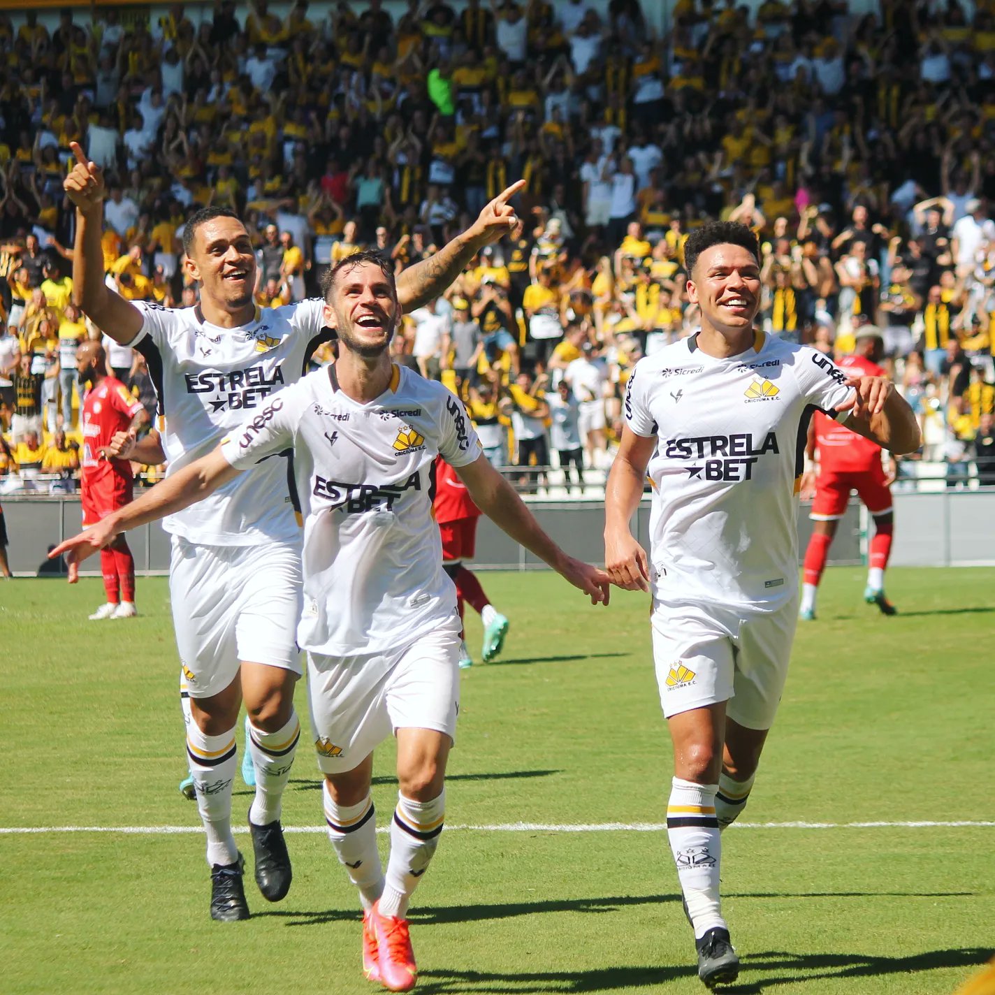 Criciuma aposta na confiança para enfrentar a Ponte Preta em Campinas