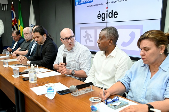 Projeto Égide prevê instalação de câmeras e psicólogos nas escolas