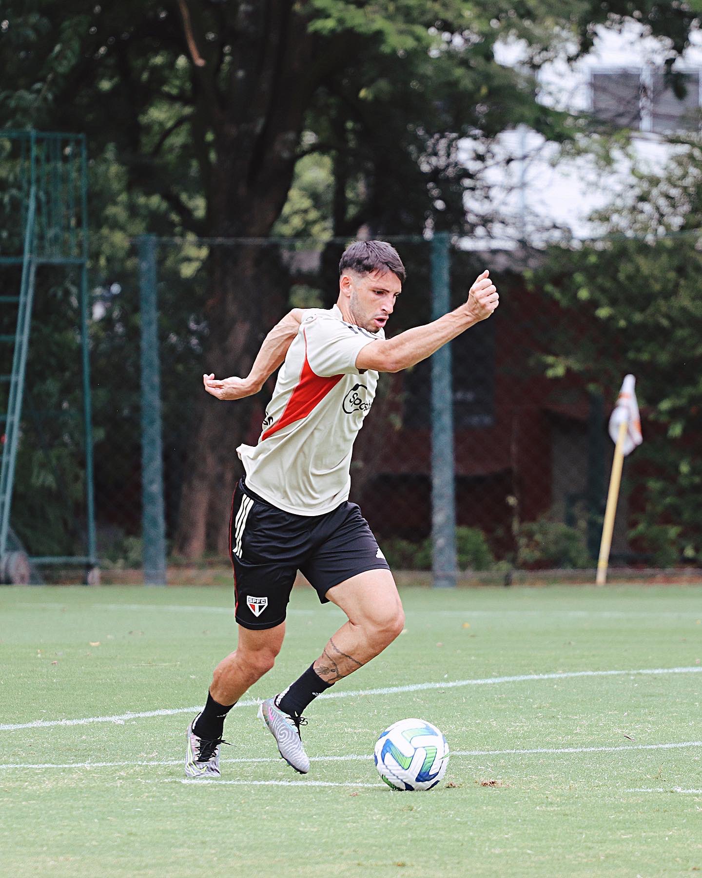 São Paulo pode ter Calleri em duelo com Ituano pela Copa do Brasil