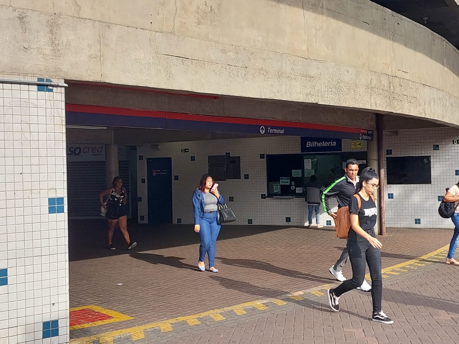 Usuários reclamam de falta de segurança no entorno do Terminal Metropolitano