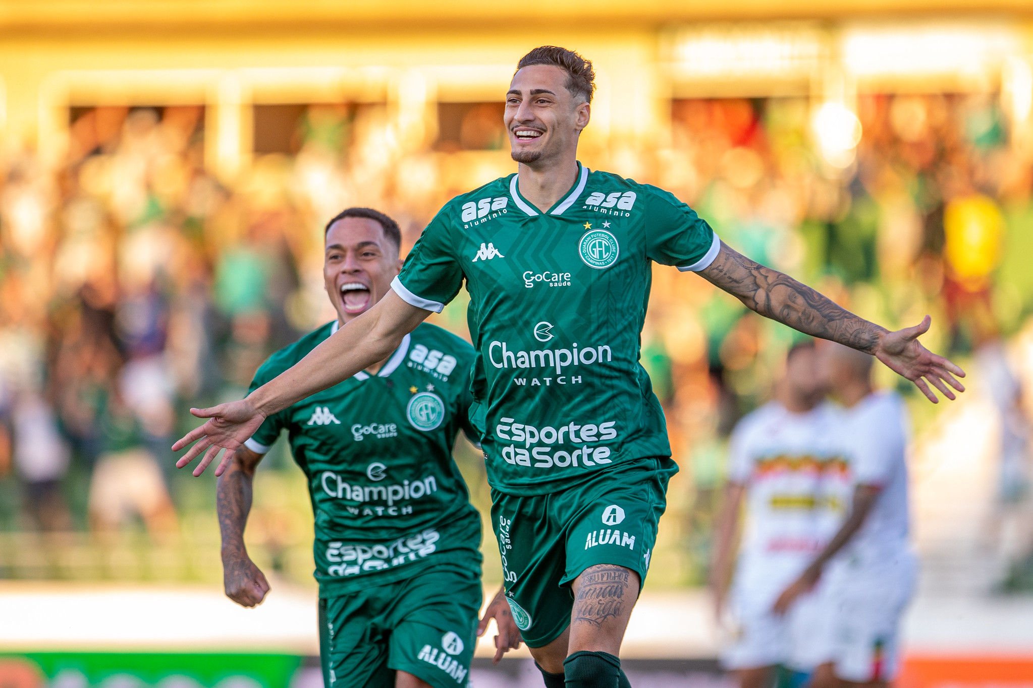 Artilheiro do Guarani na Série B, Derek ressalta força do elenco para vencer o dérbi