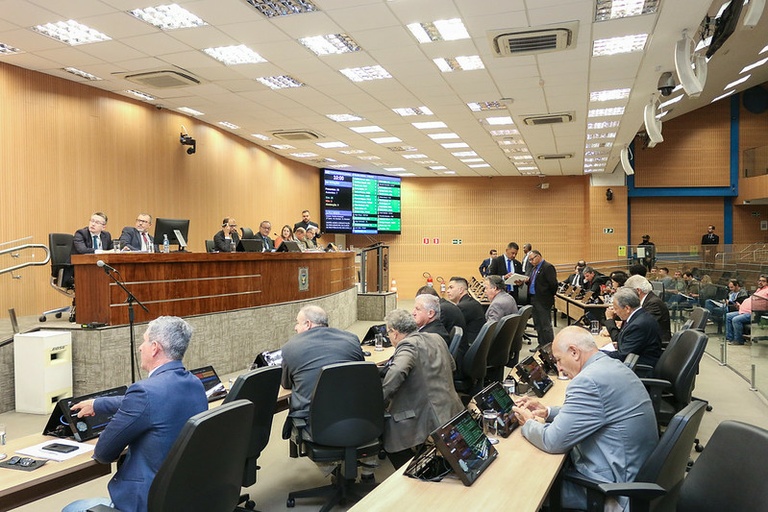 Câmara aprova cães em visitas nas comunidades terapêuticas e rota de Natal no Jambeiro