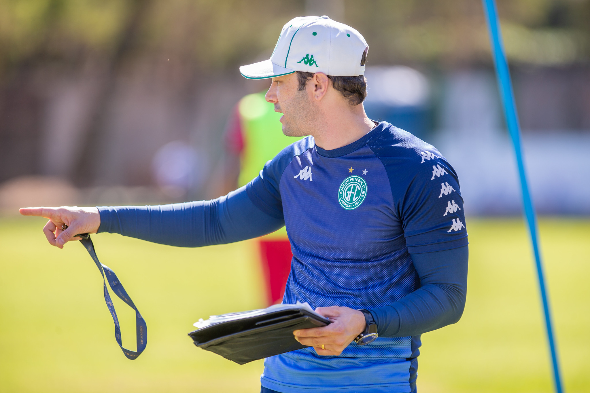 “Foi vexatório a equipe de arbitragem não marcar”, afirma Pivetti sobre pênalti não marcado para o Guarani