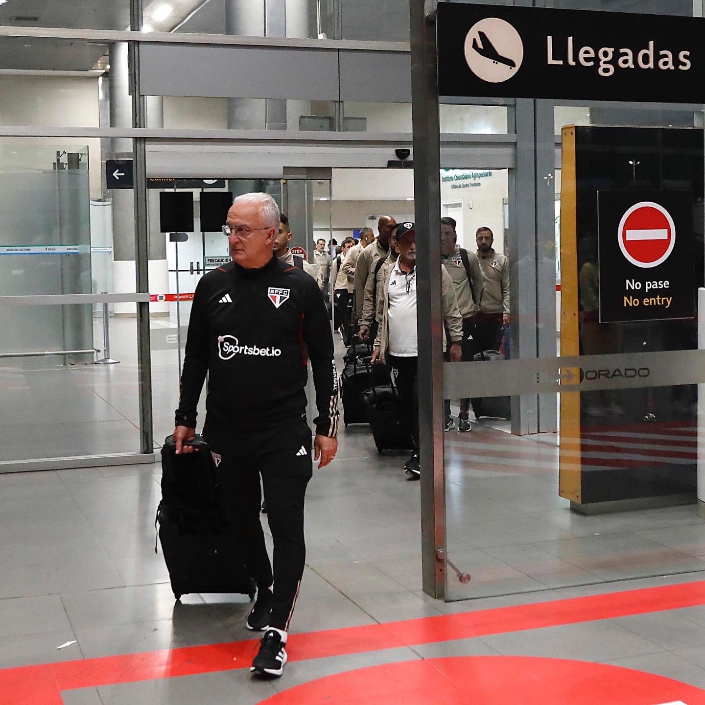 São Paulo joga sem artilheiro Calleri diante do Tolima-COL