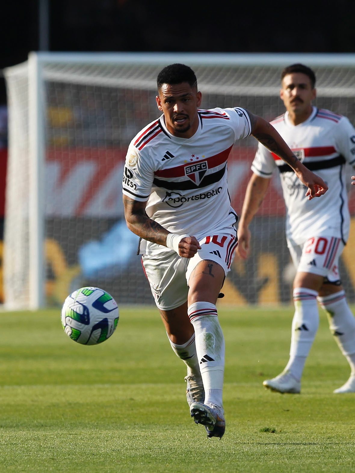 Técnico Dorival Júnior pensa em rodar time do São Paulo