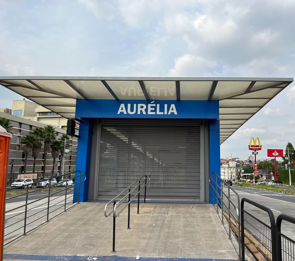 Iluminação do BRT Aurélia segue com problema de funcionamento