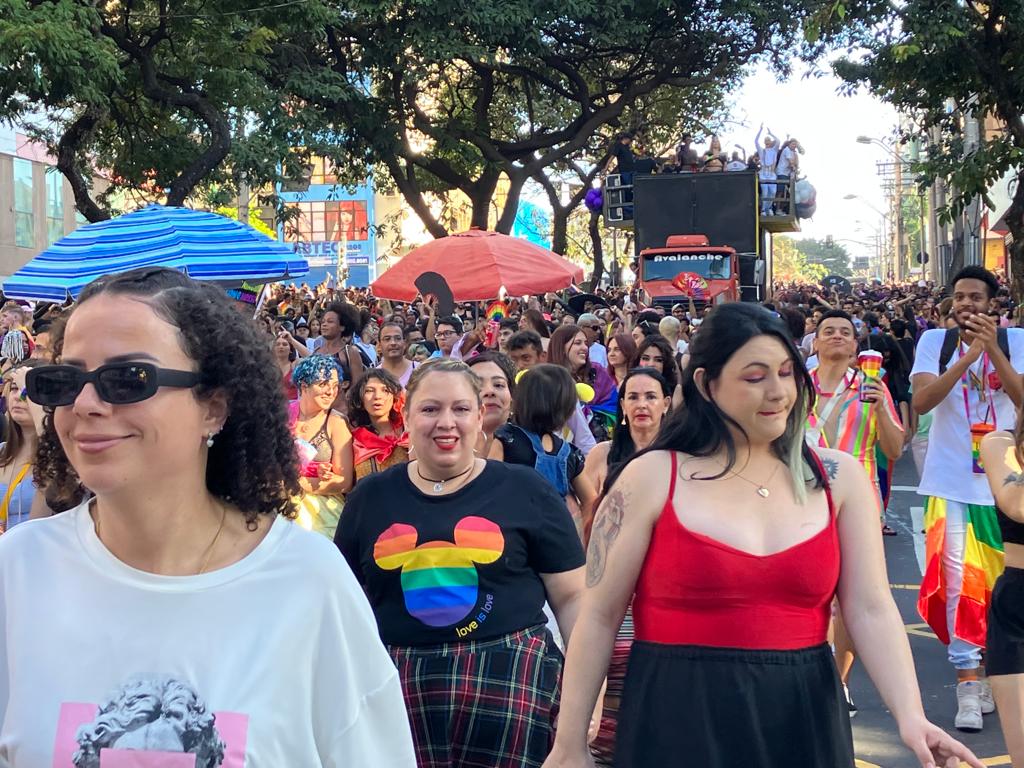 23ª Parada do Orgulho LGBT+ reúne milhares de pessoas em Campinas