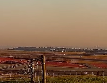 Avião da Azul volta para Viracopos após colidir contra ave