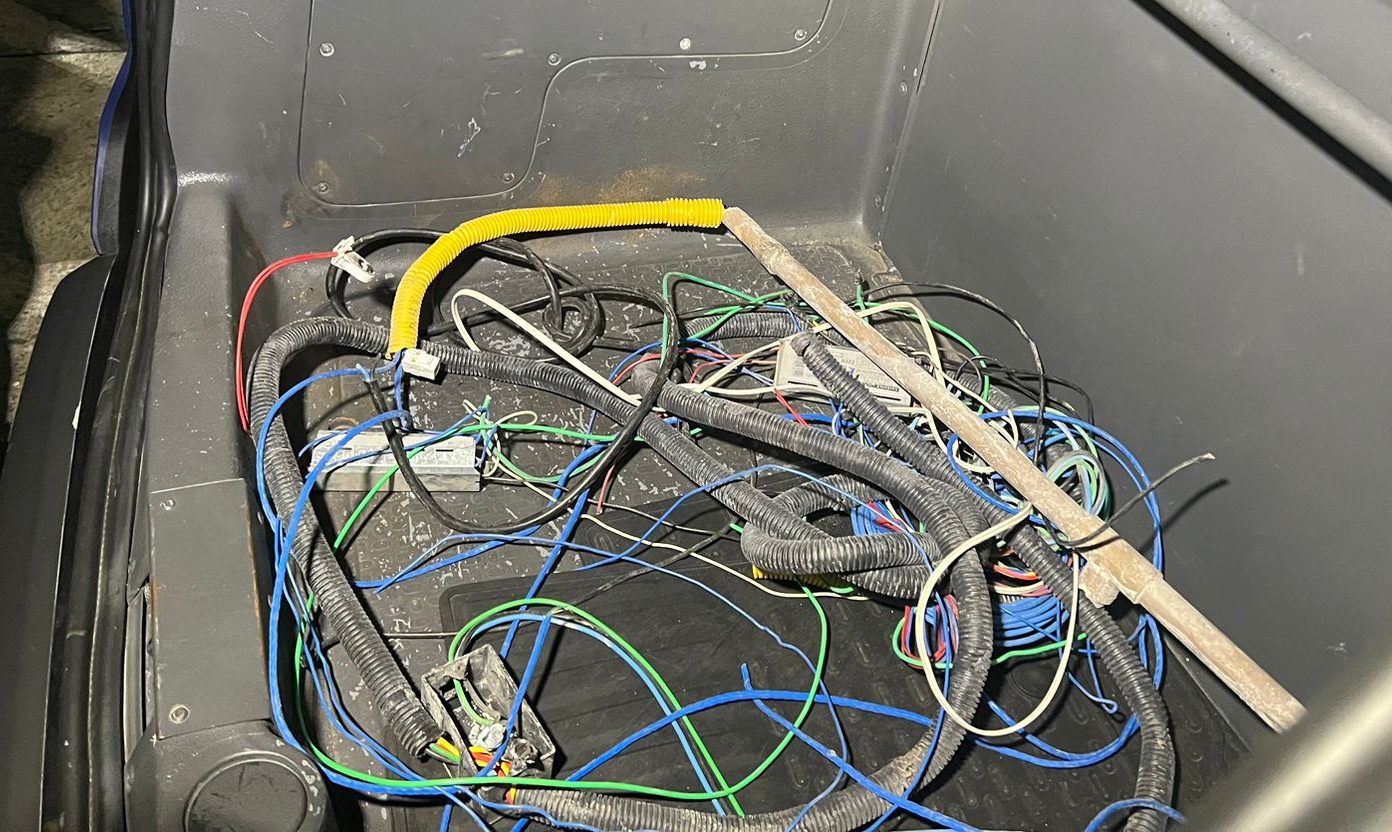 Dupla é presa furtando fios da obra de ampliação do Mário Gatti