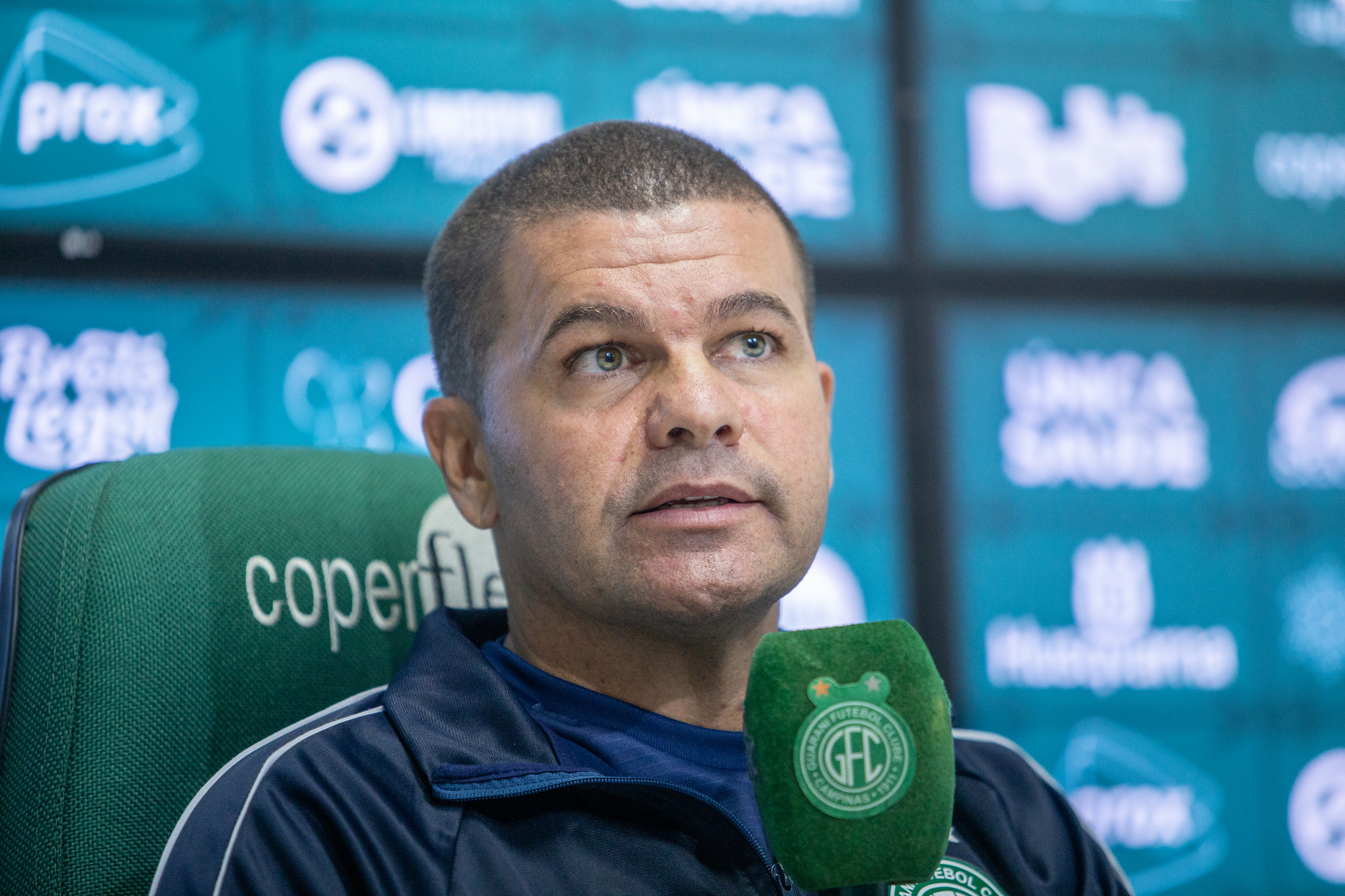 “Encontramos um Guarani muito mais fortalecido”, afirma Louzer em sua apresentação oficial