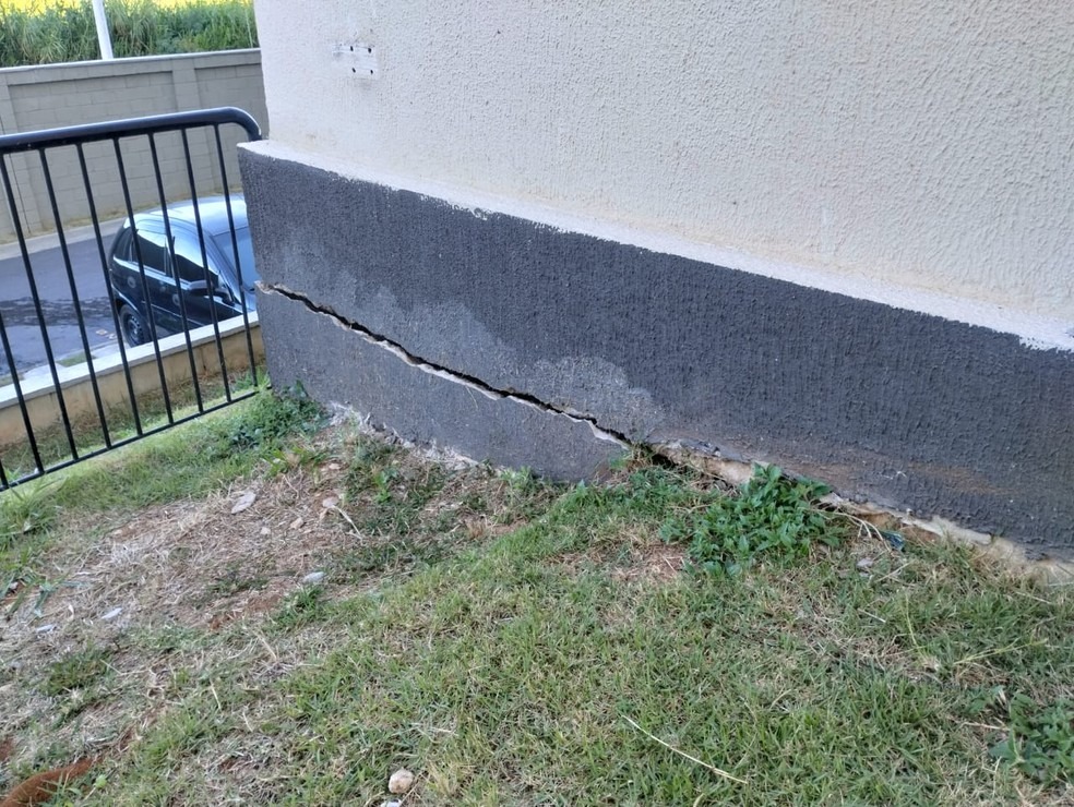 Defesa Civil interdita prédio com rachaduras e remove moradores em Campinas