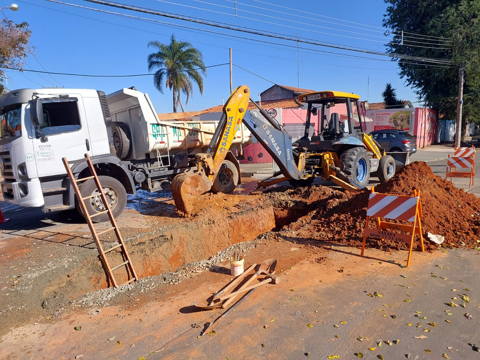 Rede se rompe no Jardim Eulina e moradores ficam sem água
