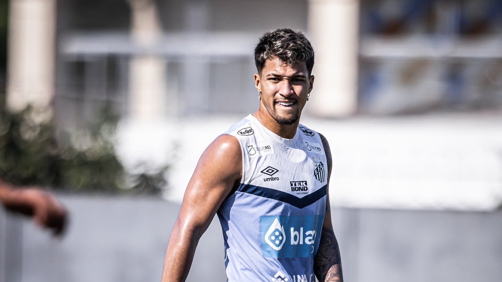 Santos esquece fiasco na Sul-Americana e pensa no Coritiba pelo Brasileirão